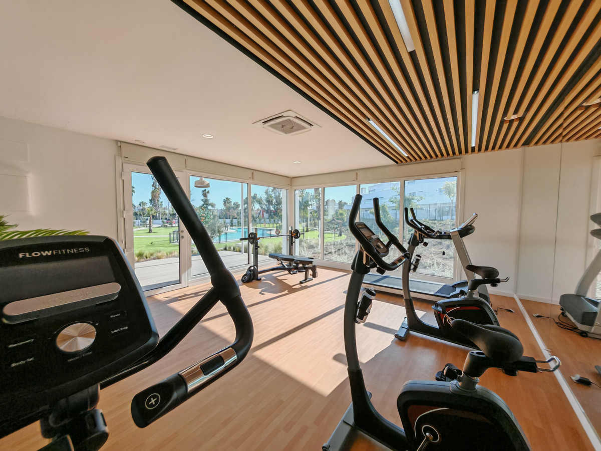 Se vende Apartamento Planta Media de 2 dormitorios en Costa Del Sol, Málaga, España
