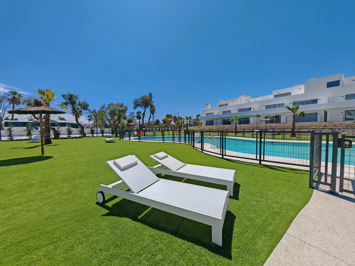 Se vende Apartamento Planta Media de 2 dormitorios en Costa Del Sol, Málaga, España