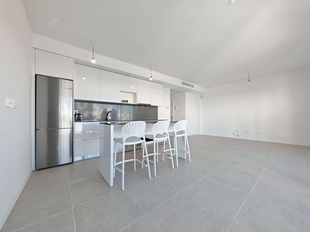 Se vende Apartamento Planta Media de 2 dormitorios en Costa Del Sol, Málaga, España