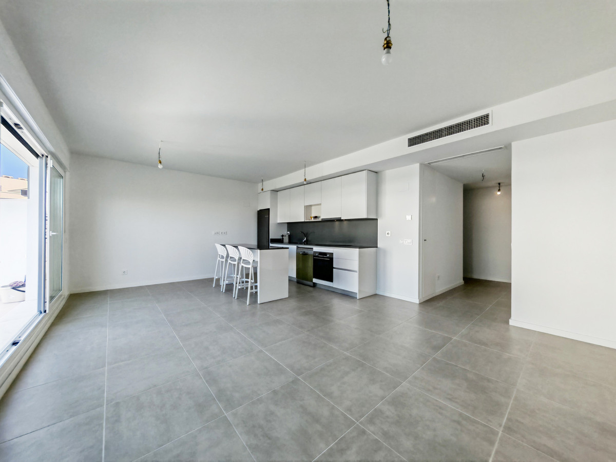 Se vende Apartamento Planta Media de 2 dormitorios en Costa Del Sol, Málaga, España