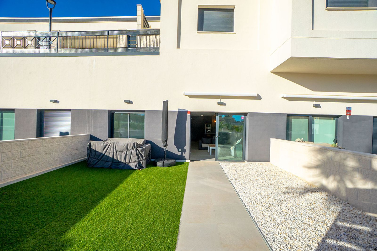 Se vende Apartamento Planta Baja de 2 dormitorios en Costa Blanca, Alicante, España