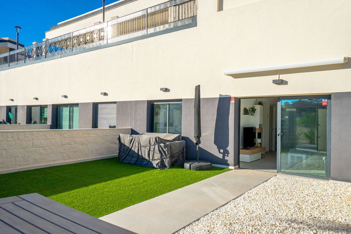 Se vende Apartamento Planta Baja de 2 dormitorios en Costa Blanca, Alicante, España