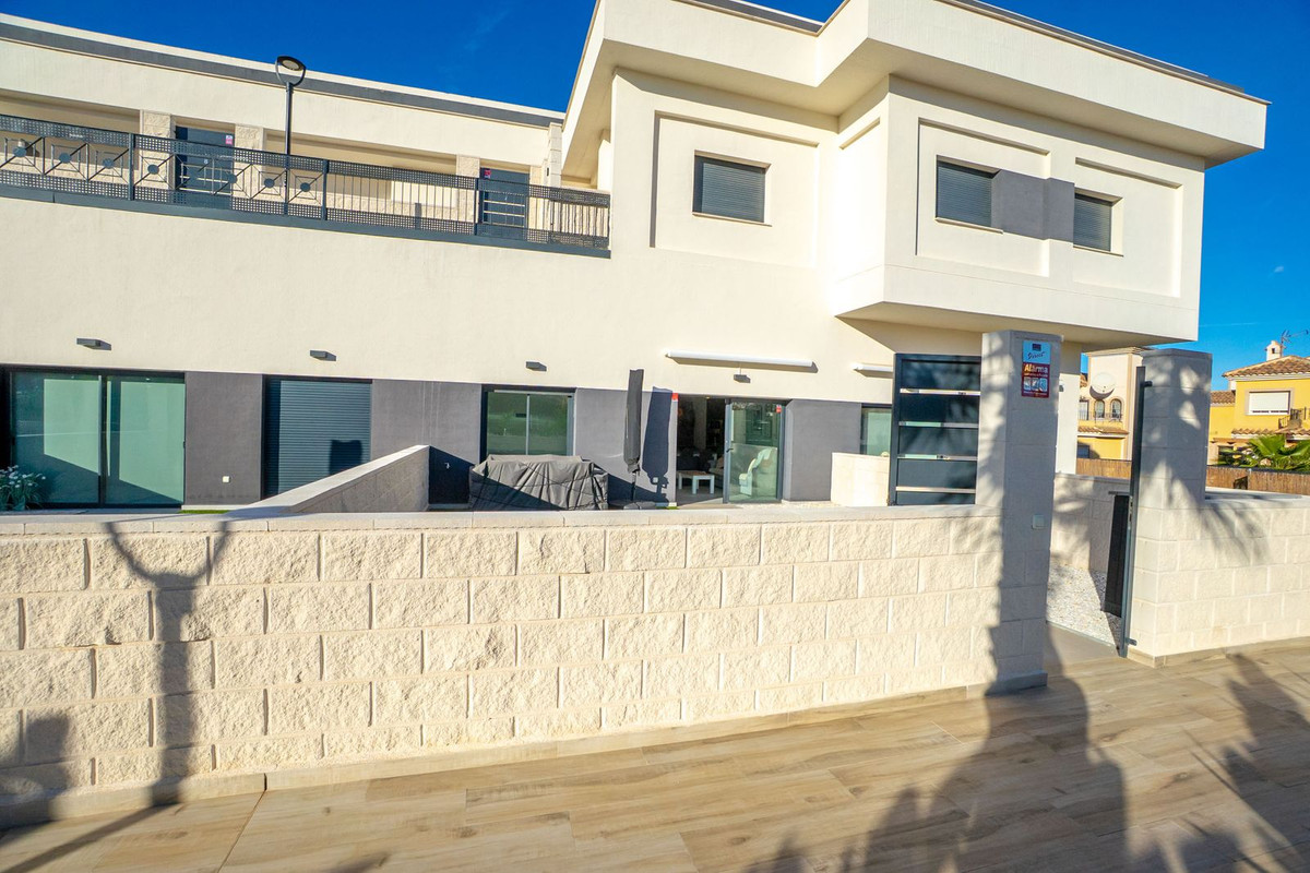 Se vende Apartamento Planta Baja de 2 dormitorios en Costa Blanca, Alicante, España