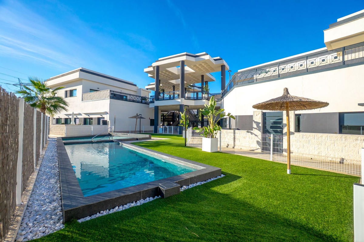Se vende Apartamento Planta Baja de 2 dormitorios en Costa Blanca, Alicante, España