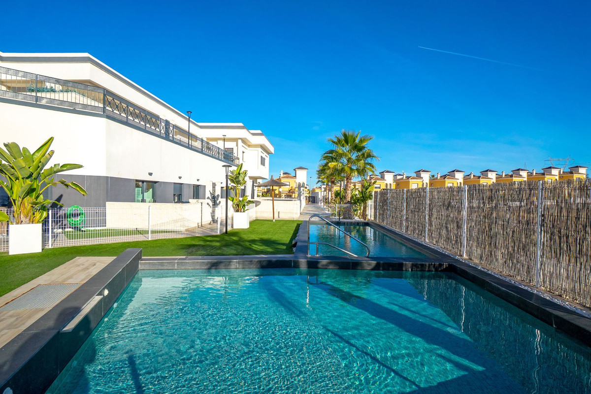 Se vende Apartamento Planta Baja de 2 dormitorios en Costa Blanca, Alicante, España