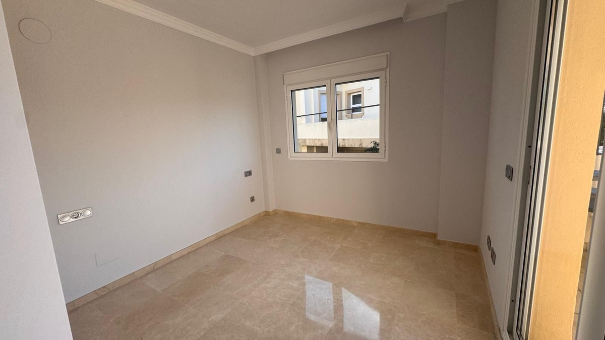 Se vende Pareada de 3 dormitorios en Costa Del Sol, Cadiz, España