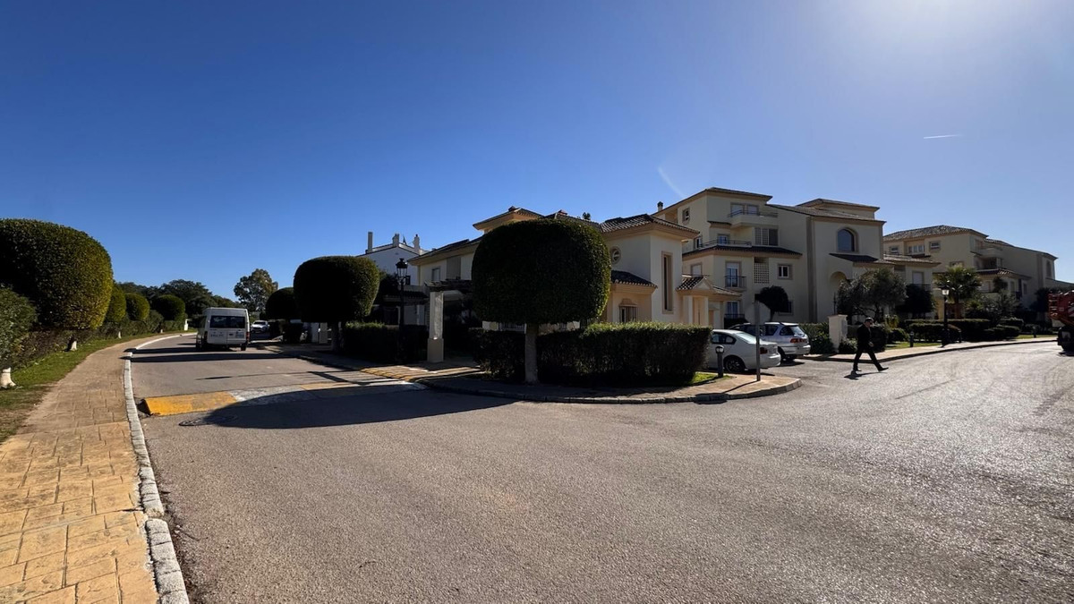 Se vende Pareada de 3 dormitorios en Costa Del Sol, Cadiz, España