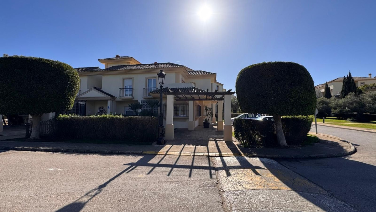 Se vende Pareada de 3 dormitorios en Costa Del Sol, Cadiz, España