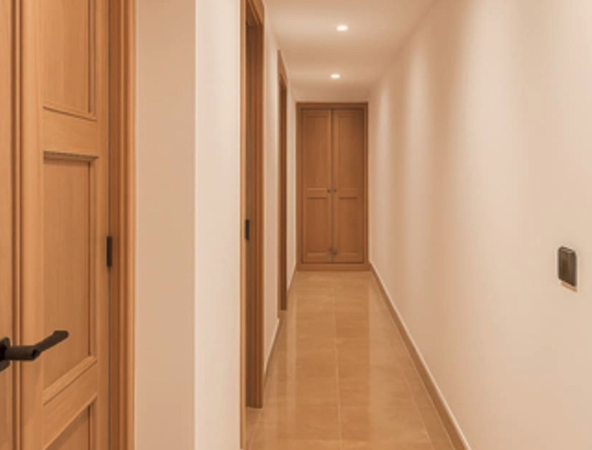 3 Bed Apartment for sale in La Duquesa Costa Del Sol, Málaga, Spain