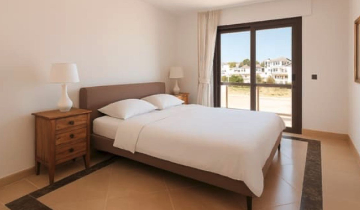 3 Bed Apartment for sale in La Duquesa Costa Del Sol, Málaga, Spain