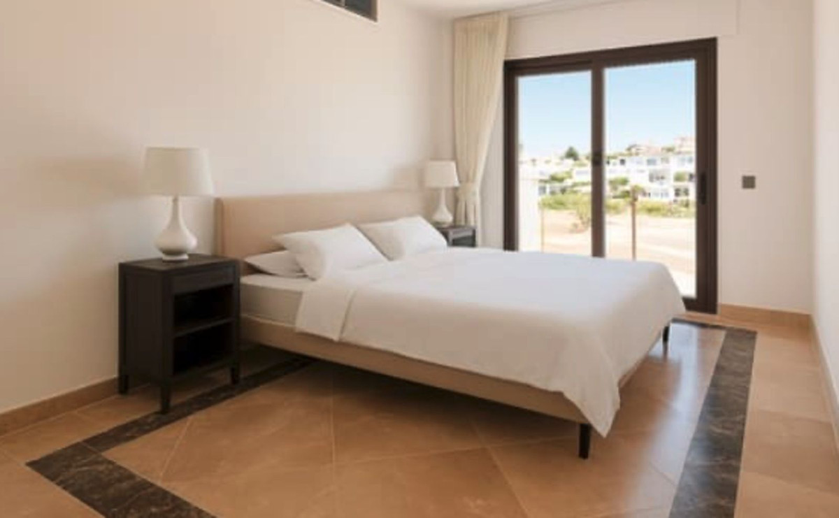 3 Bed Apartment for sale in La Duquesa Costa Del Sol, Málaga, Spain