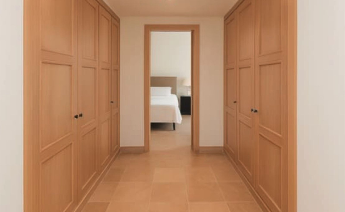 3 Bed Apartment for sale in La Duquesa Costa Del Sol, Málaga, Spain