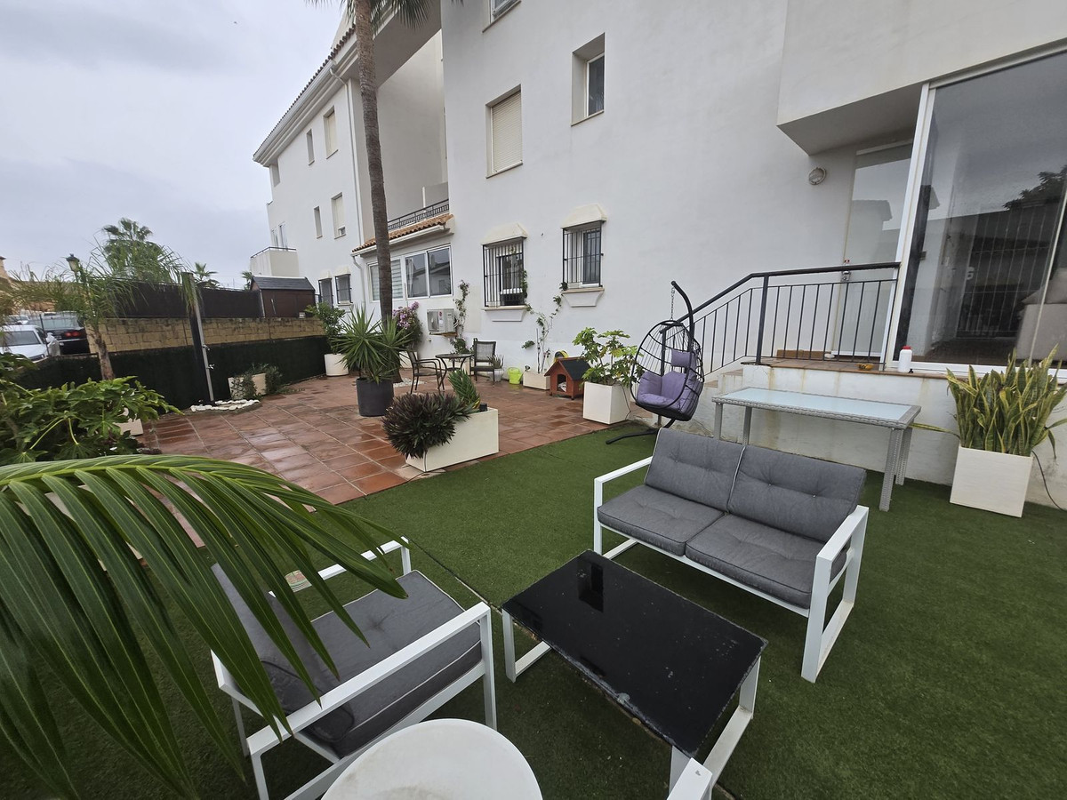 2 Bed Apartment for sale in La Duquesa Costa Del Sol, Málaga, Spain