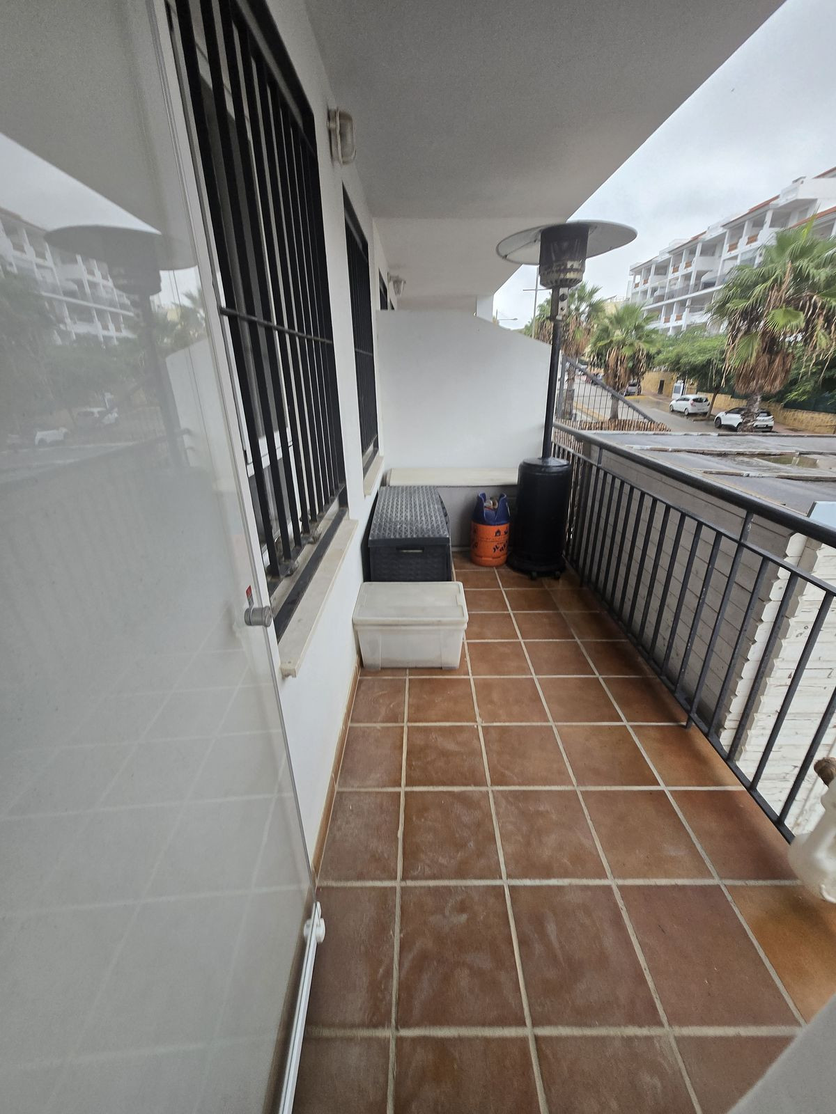 2 Bed Apartment for sale in La Duquesa Costa Del Sol, Málaga, Spain