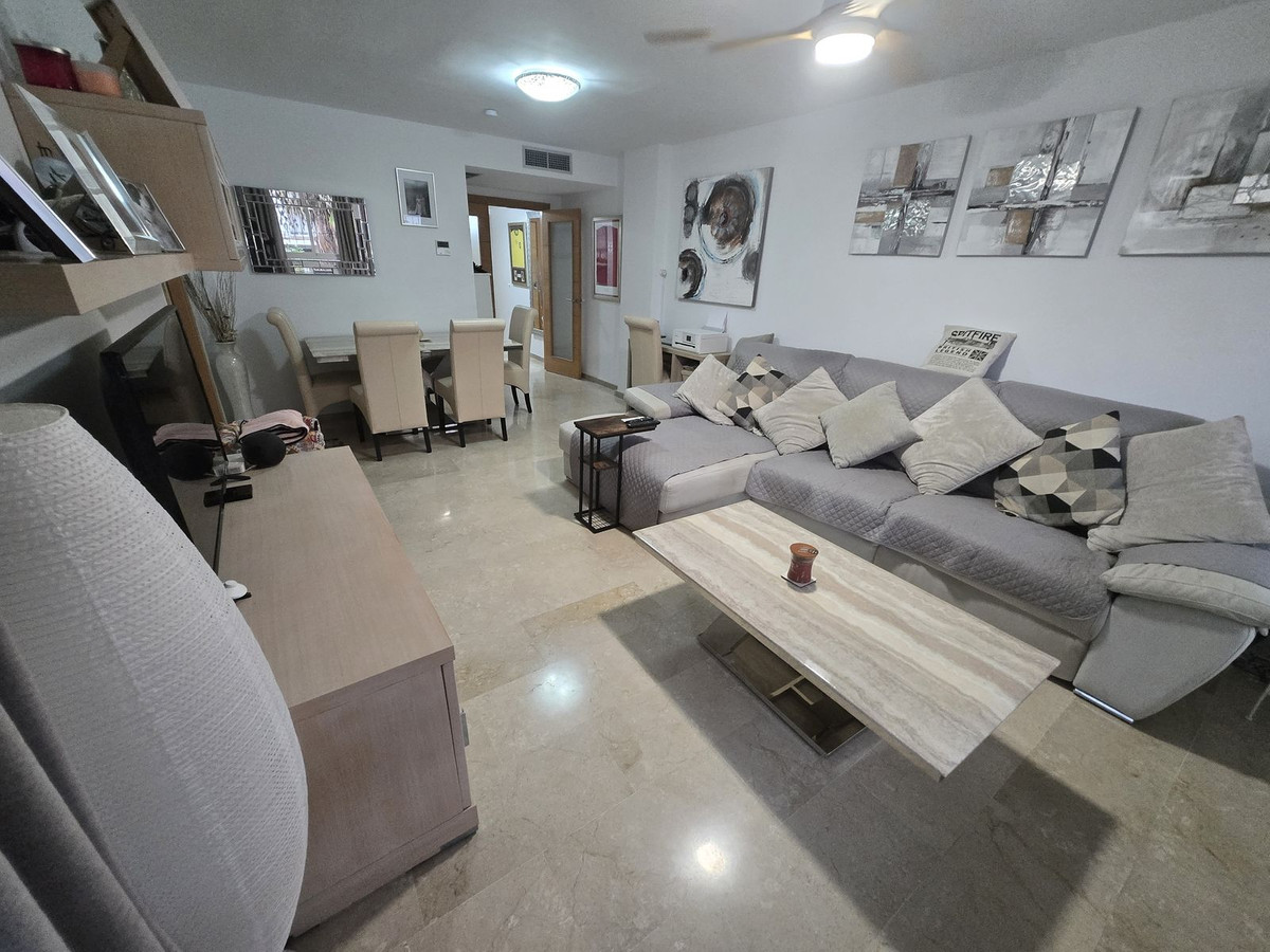 2 Bed Apartment for sale in La Duquesa Costa Del Sol, Málaga, Spain