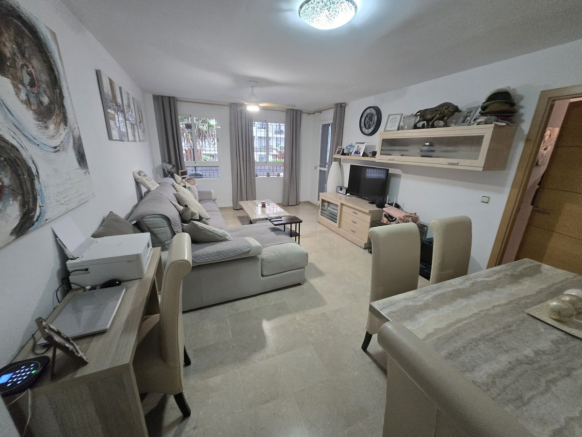 2 Bed Apartment for sale in La Duquesa Costa Del Sol, Málaga, Spain