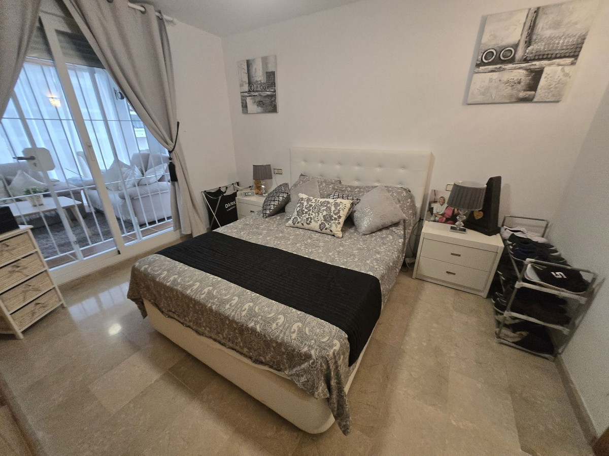 2 Bed Apartment for sale in La Duquesa Costa Del Sol, Málaga, Spain