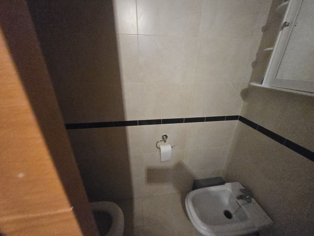 2 Bed Apartment for sale in La Duquesa Costa Del Sol, Málaga, Spain