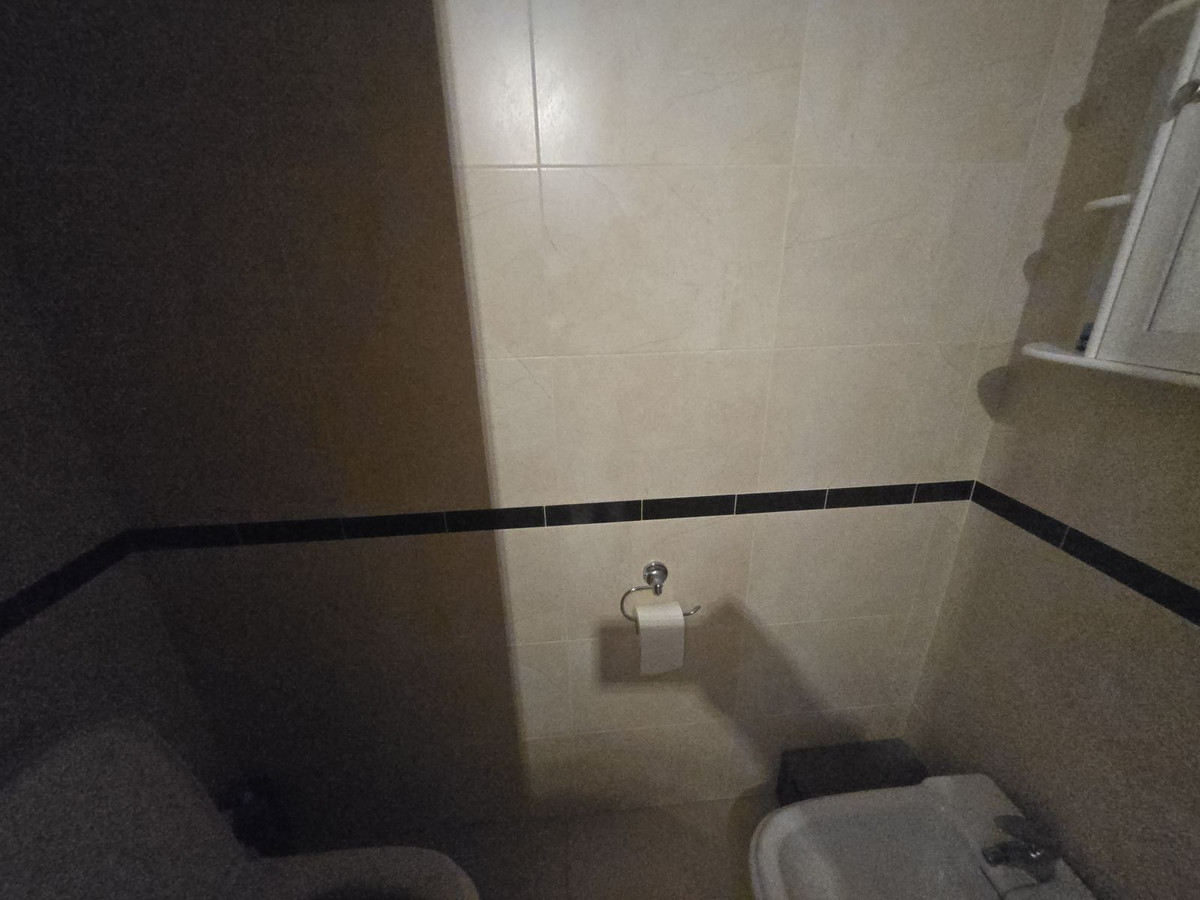 2 Bed Apartment for sale in La Duquesa Costa Del Sol, Málaga, Spain