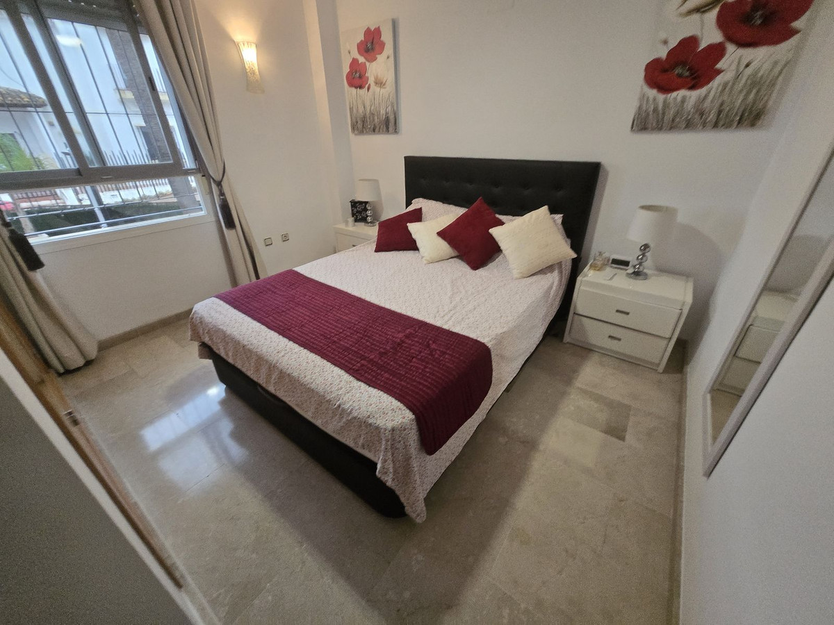 2 Bed Apartment for sale in La Duquesa Costa Del Sol, Málaga, Spain