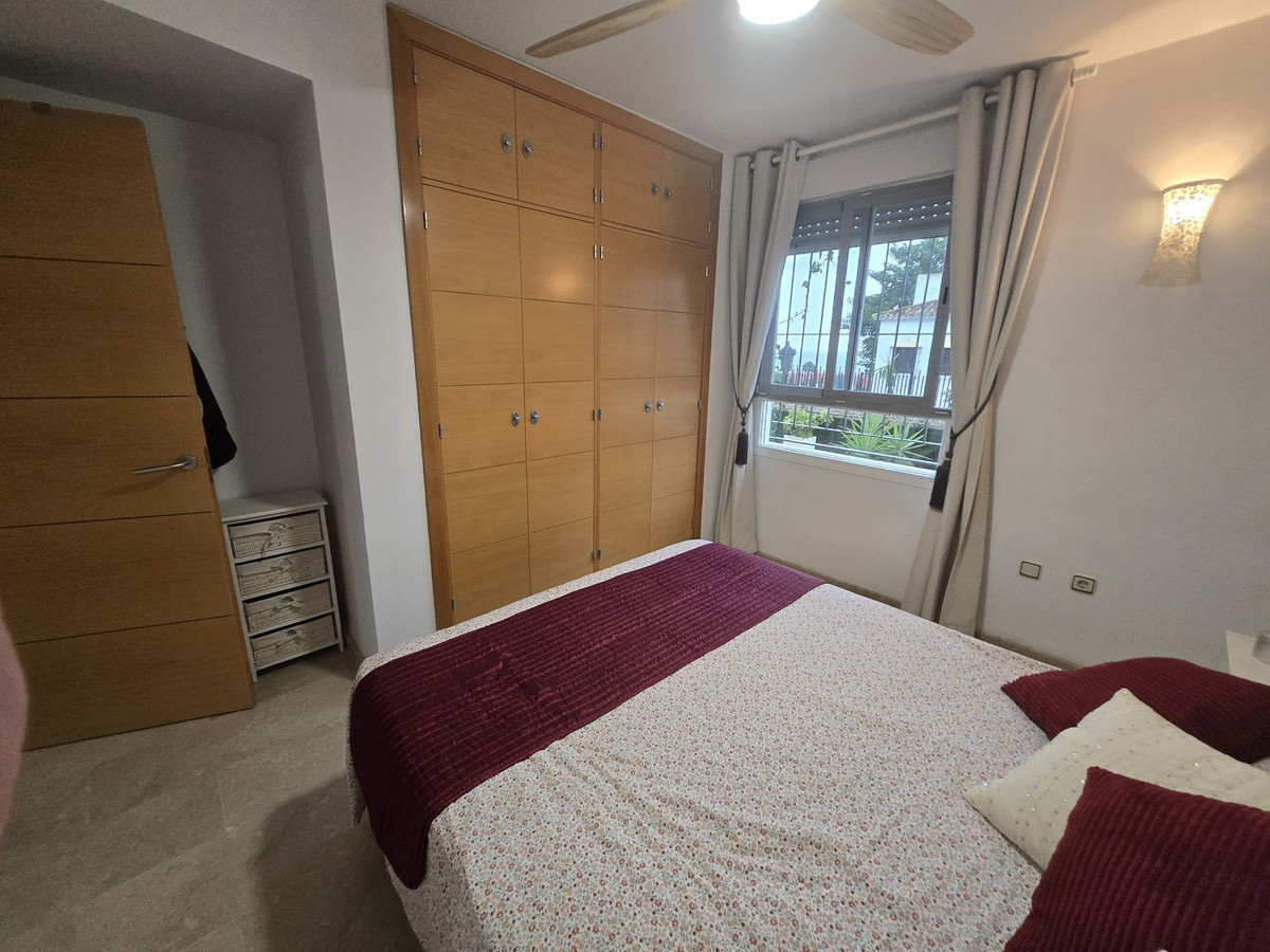 2 Bed Apartment for sale in La Duquesa Costa Del Sol, Málaga, Spain