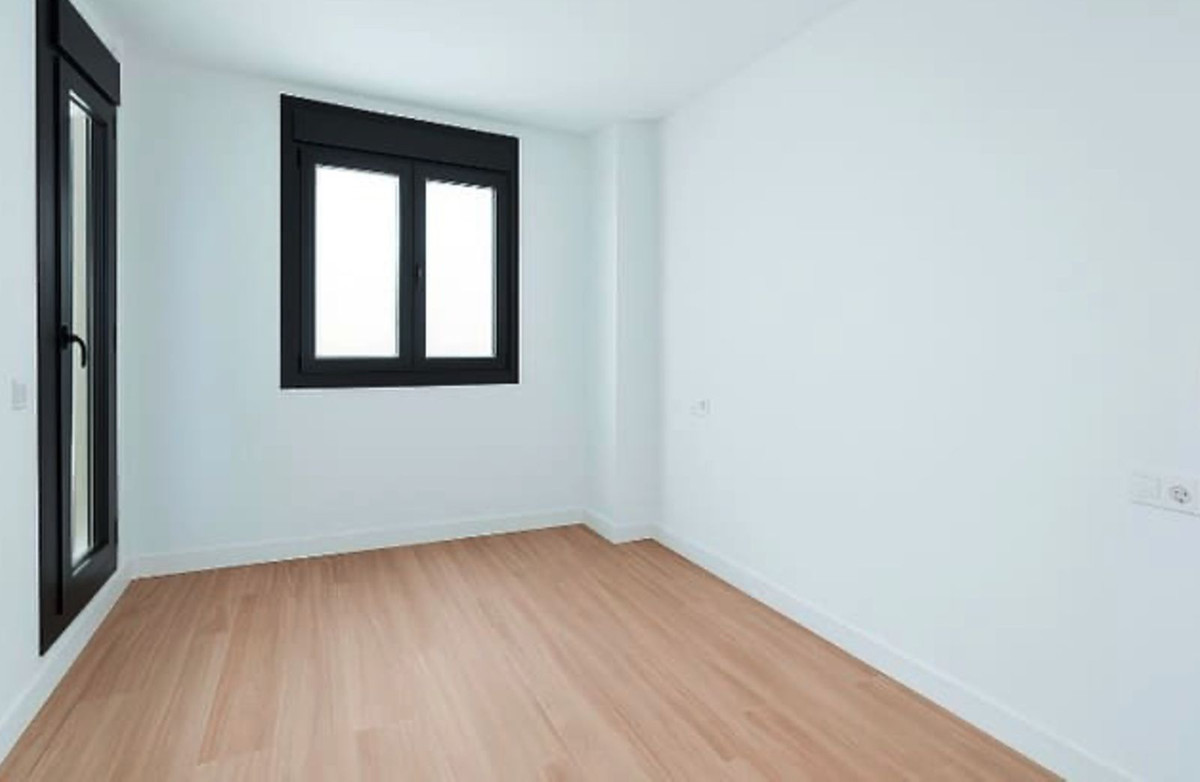 3 Bed Townhouse for sale in La Duquesa Costa Del Sol, Málaga, Spain