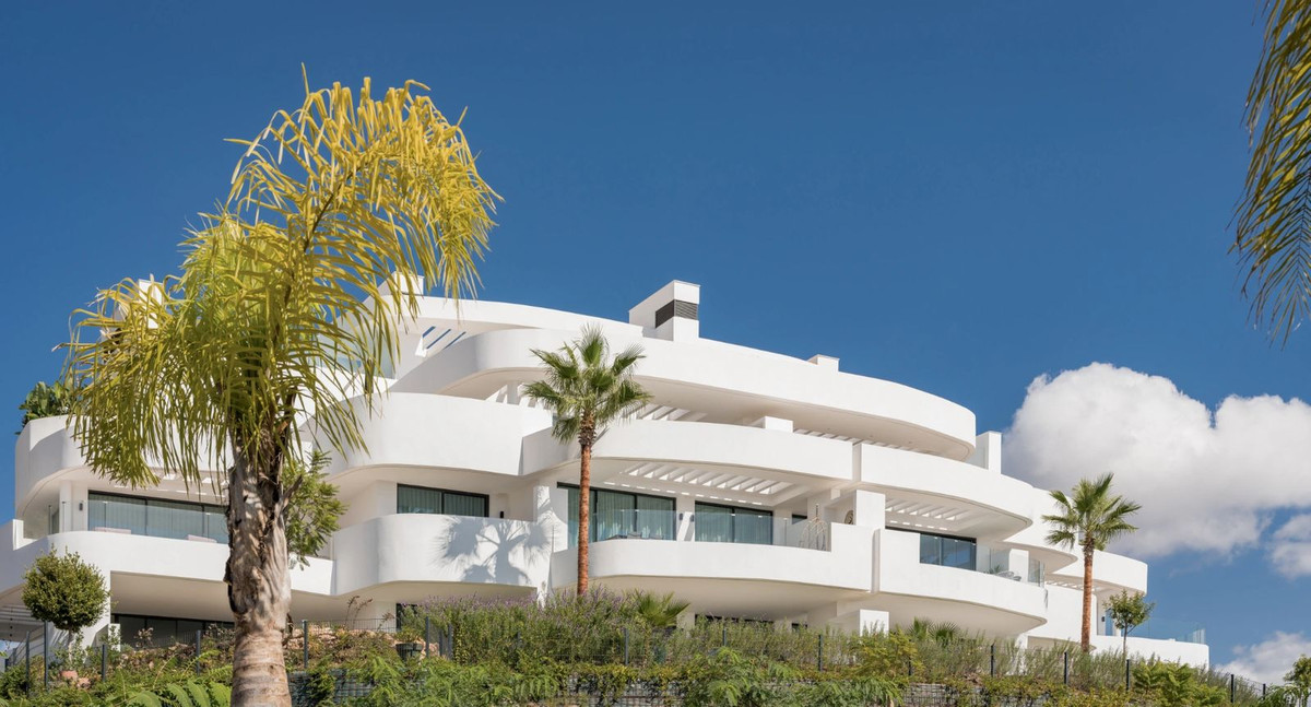 2 Bed Apartment for sale in Ojén Costa Del Sol, Málaga, Spain
