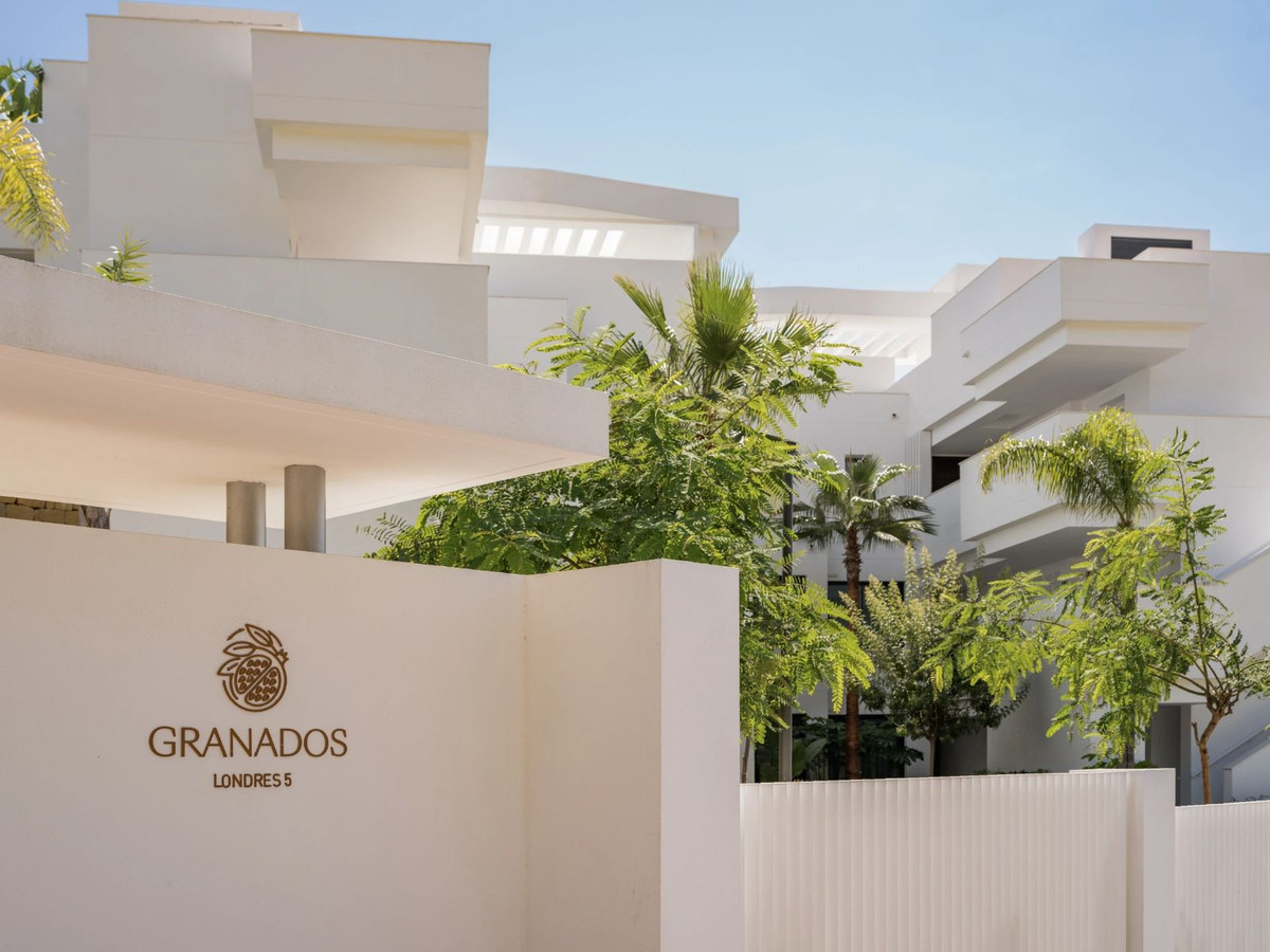 2 Bed Apartment for sale in Ojén Costa Del Sol, Málaga, Spain