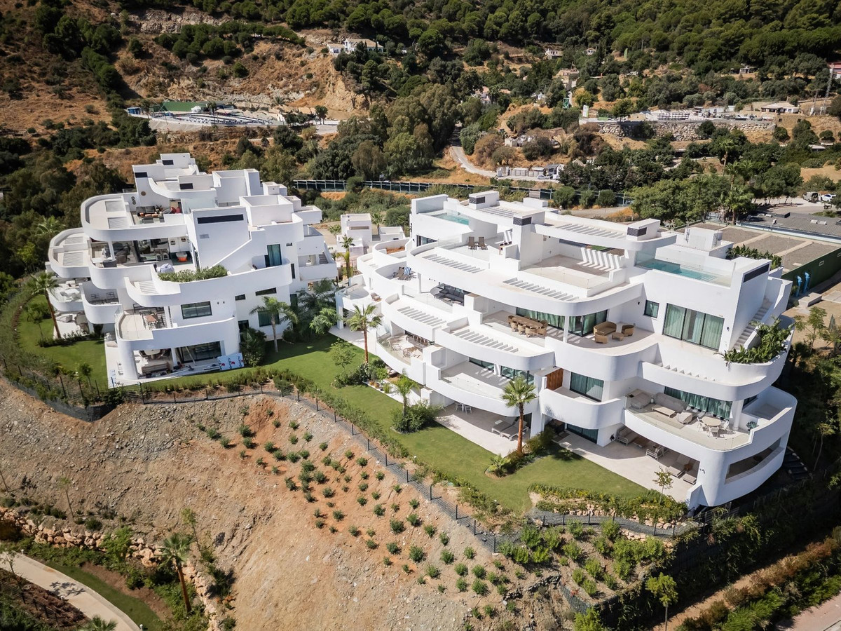 2 Bed Apartment for sale in Ojén Costa Del Sol, Málaga, Spain