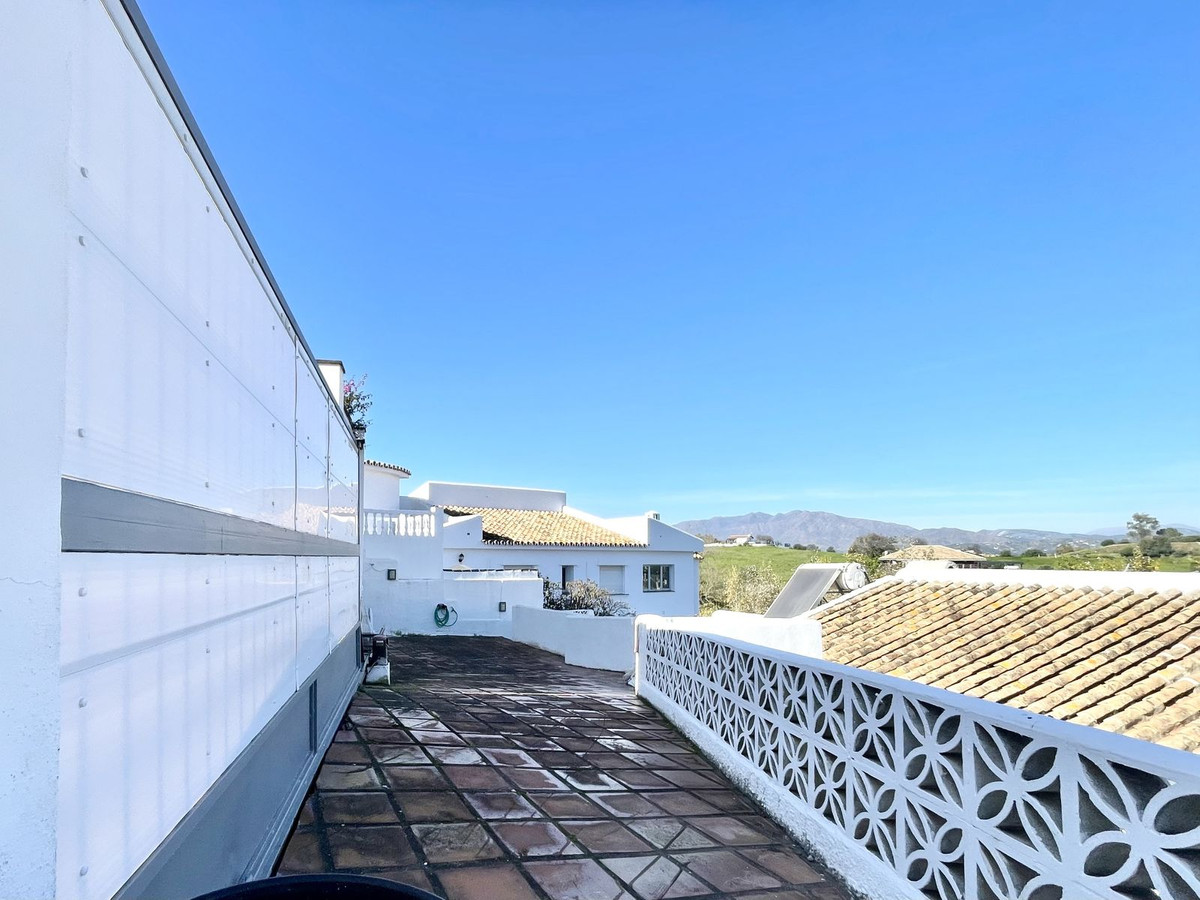 3 Bed Townhouse for sale in Cerros Del Aguila Costa Del Sol, Málaga, Spain