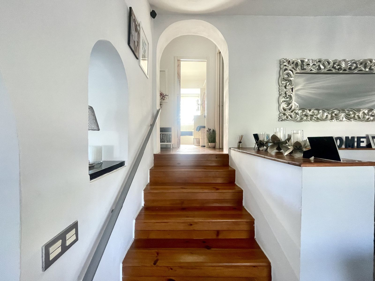 3 Bed Townhouse for sale in Cerros Del Aguila Costa Del Sol, Málaga, Spain