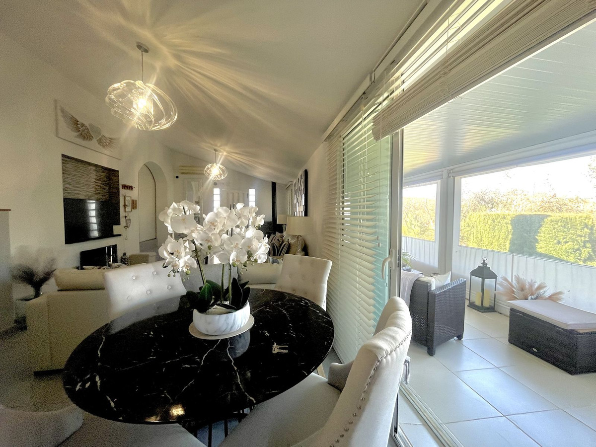 3 Bed Townhouse for sale in Cerros Del Aguila Costa Del Sol, Málaga, Spain