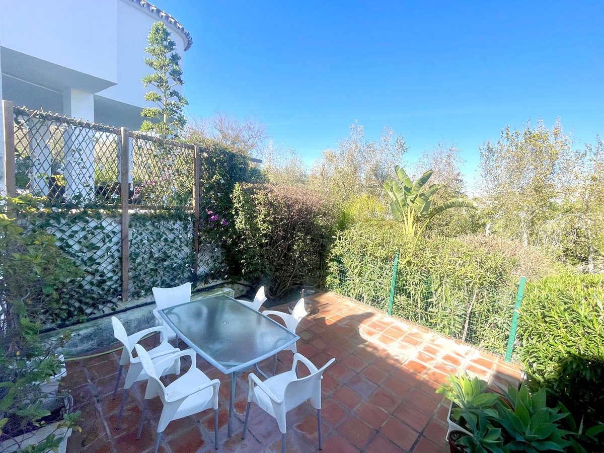 3 Bed Townhouse for sale in Cerros Del Aguila Costa Del Sol, Málaga, Spain