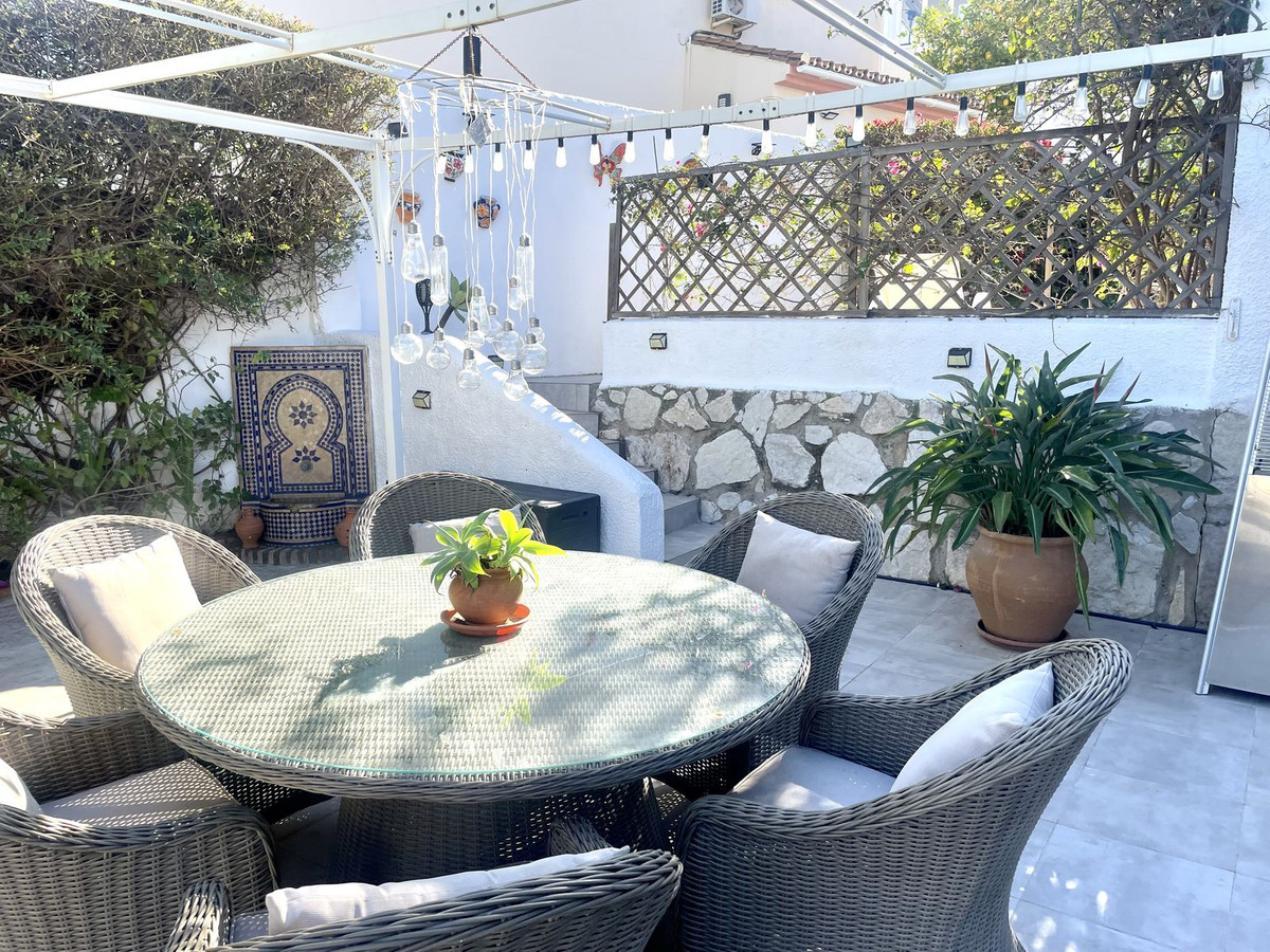 3 Bed Townhouse for sale in Cerros Del Aguila Costa Del Sol, Málaga, Spain
