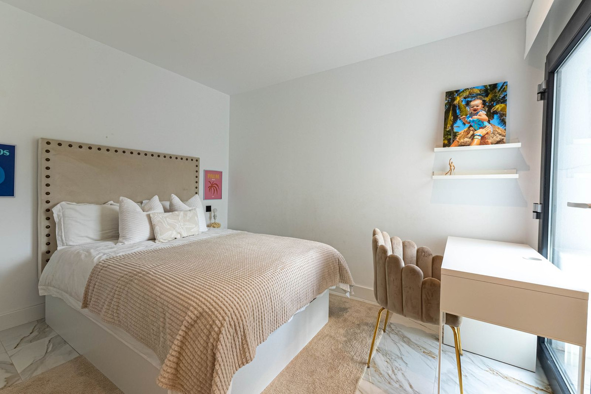 Se vende Villa - Chalet de 4 dormitorios en Costa Del Sol, Málaga, España