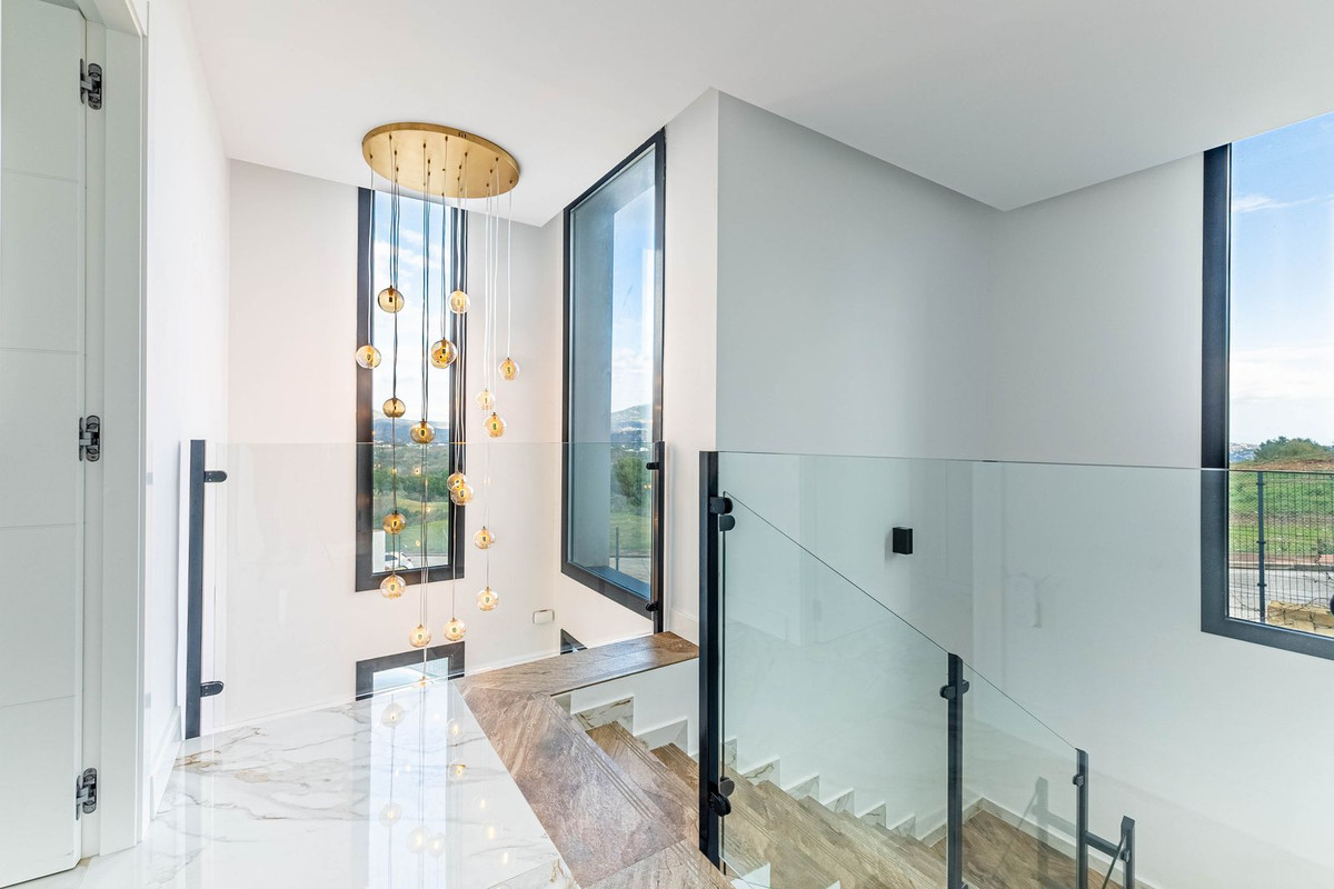 Se vende Villa - Chalet de 4 dormitorios en Costa Del Sol, Málaga, España