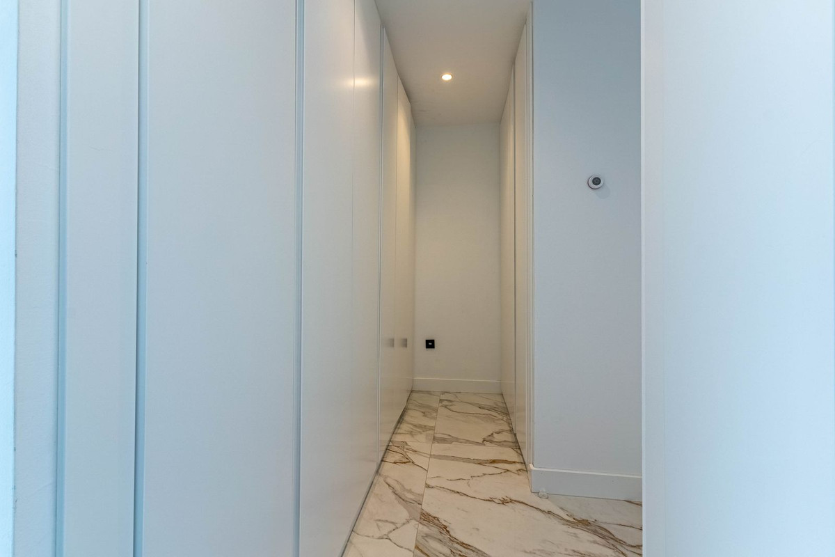 Se vende Villa - Chalet de 4 dormitorios en Costa Del Sol, Málaga, España
