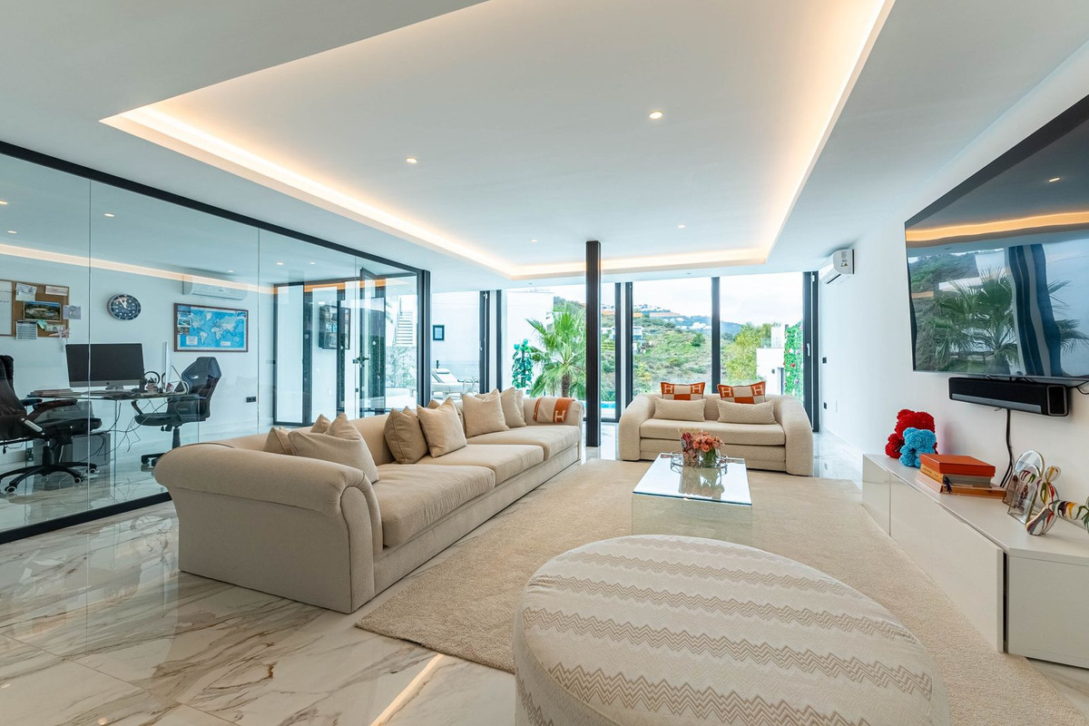 Se vende Villa - Chalet de 4 dormitorios en Costa Del Sol, Málaga, España