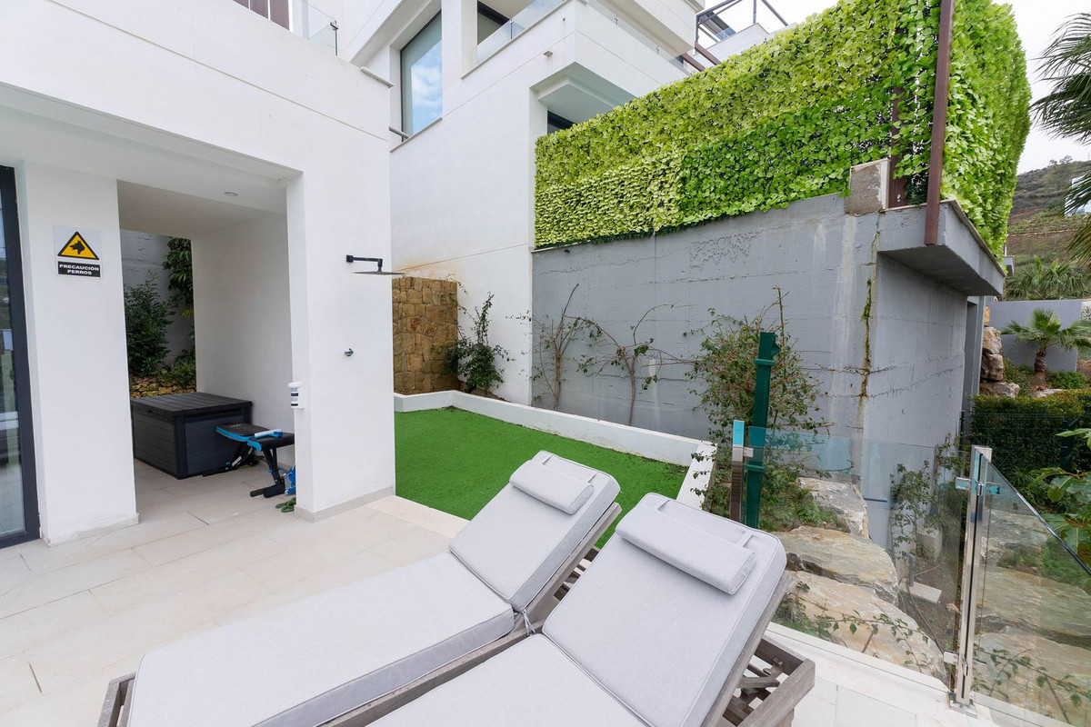 Se vende Villa - Chalet de 4 dormitorios en Costa Del Sol, Málaga, España