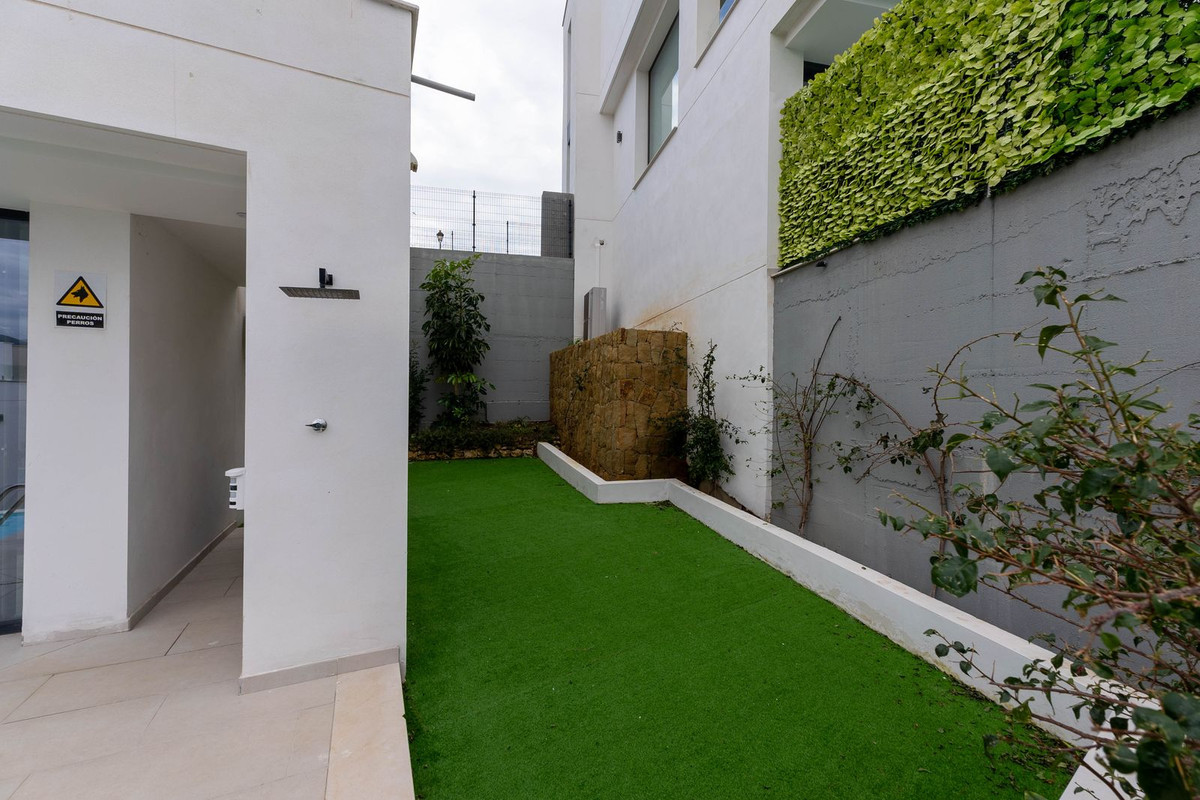 Se vende Villa - Chalet de 4 dormitorios en Costa Del Sol, Málaga, España