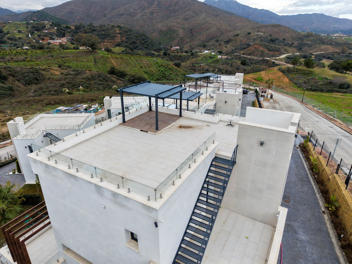 Se vende Villa - Chalet de 4 dormitorios en Costa Del Sol, Málaga, España