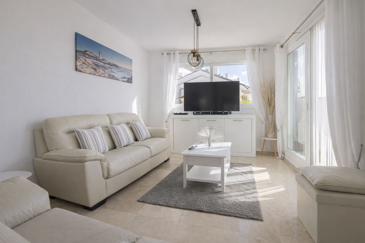 Se vende Ático de 2 dormitorios en Costa Del Sol, Cadiz, España