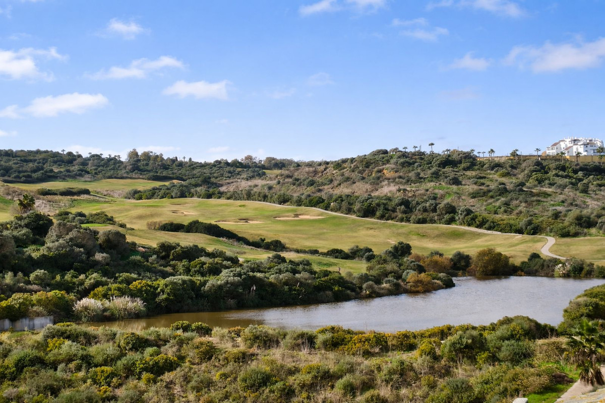 Se vende Ático de 2 dormitorios en Costa Del Sol, Cadiz, España