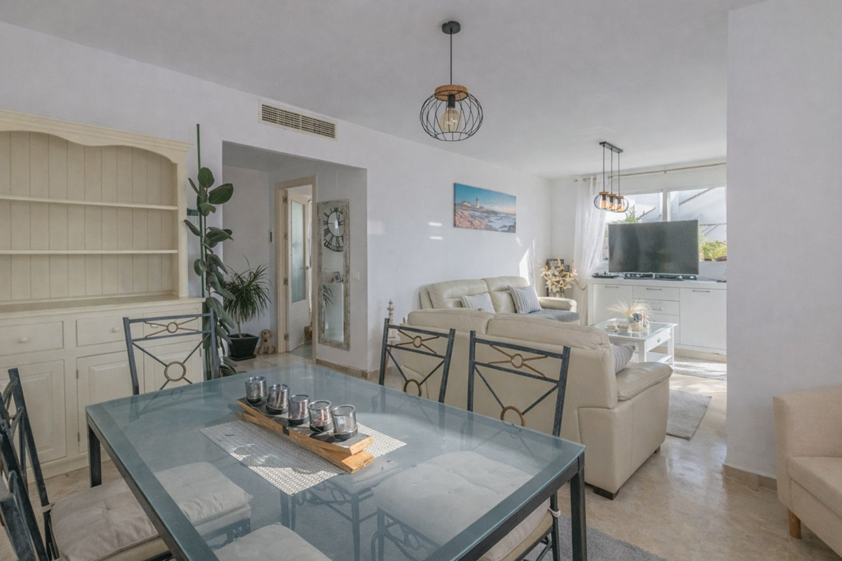 Se vende Ático de 2 dormitorios en Costa Del Sol, Cadiz, España