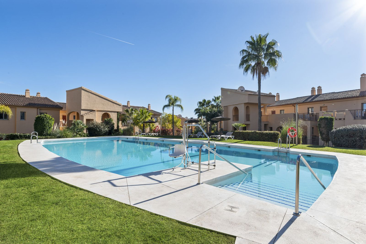 Se vende Apartamento Planta Baja de 2 dormitorios en Costa Del Sol, Málaga, España