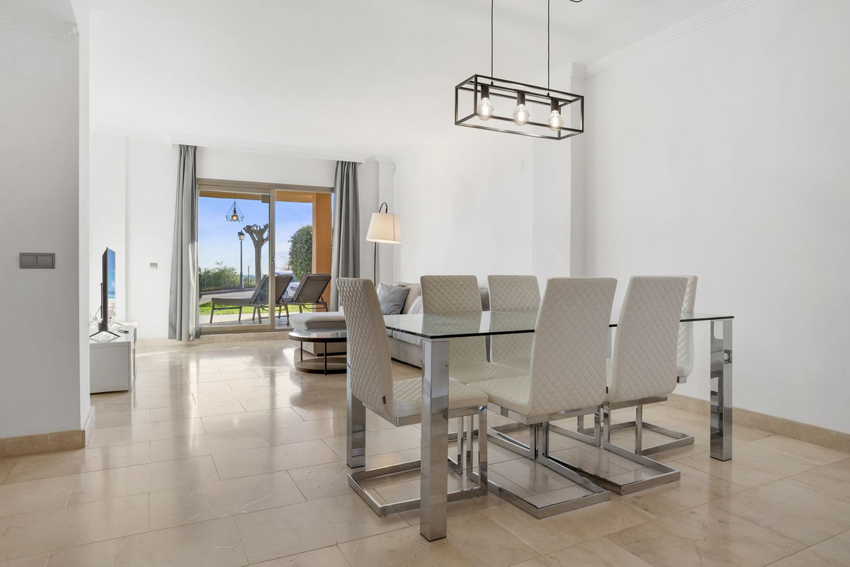 Se vende Apartamento Planta Baja de 2 dormitorios en Costa Del Sol, Málaga, España