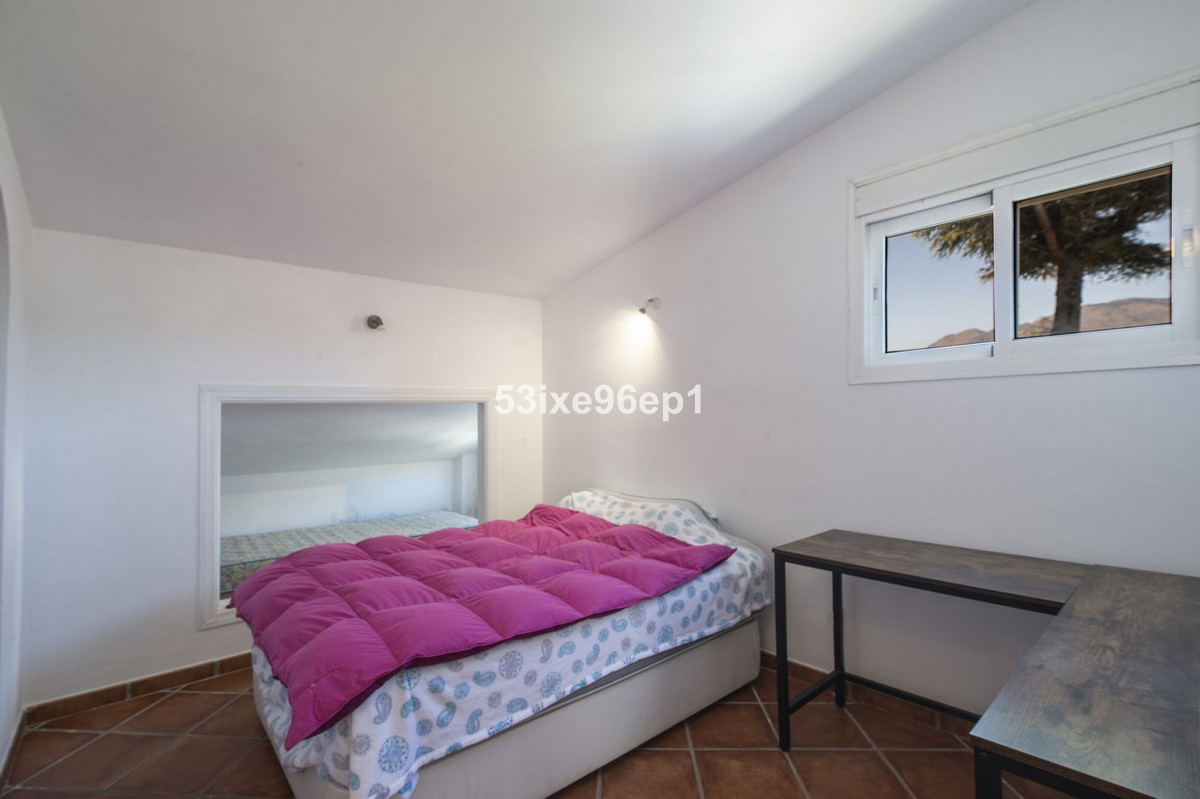 Se vende Pareada de 5 dormitorios en Costa Del Sol, Málaga, España