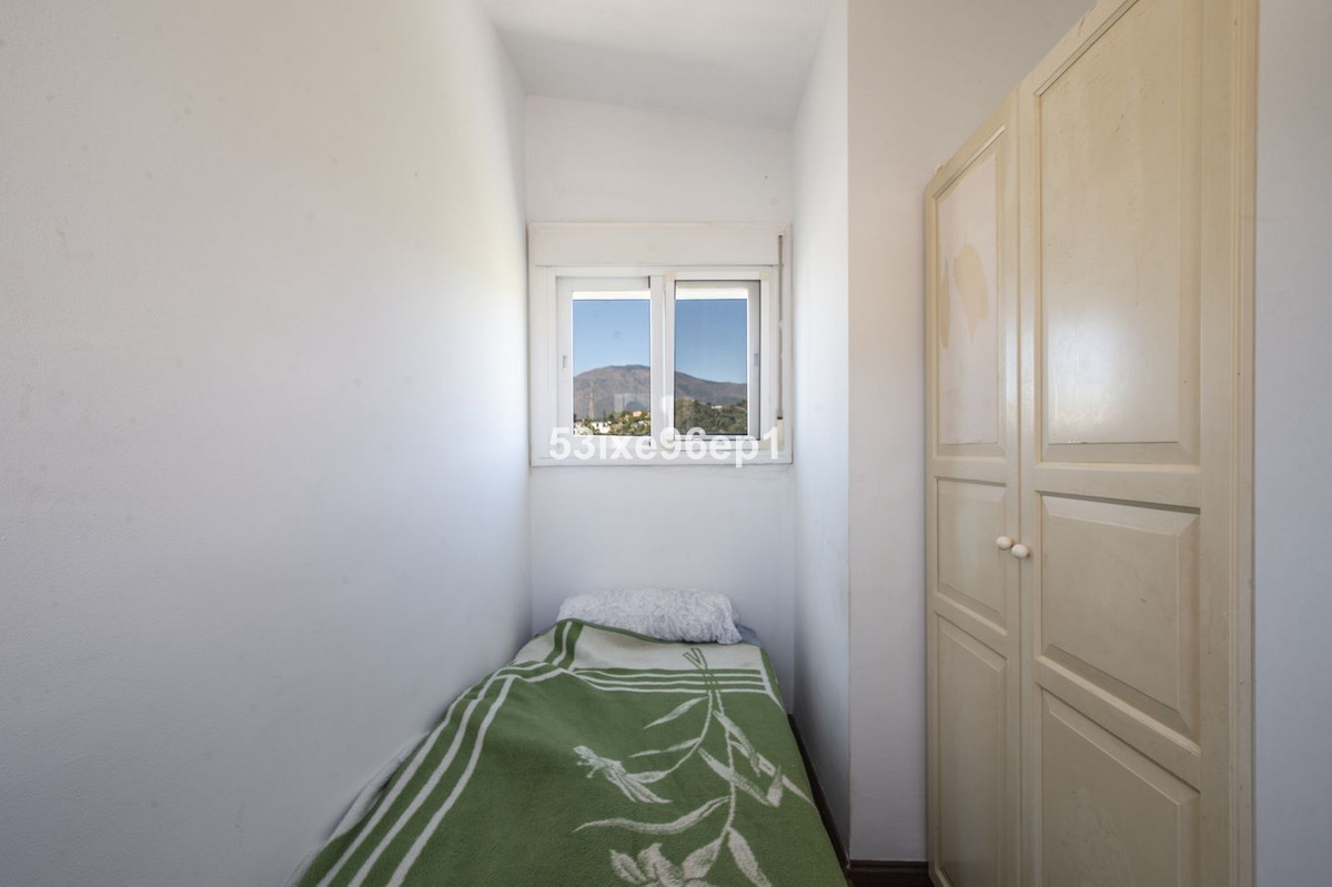 Se vende Pareada de 5 dormitorios en Costa Del Sol, Málaga, España