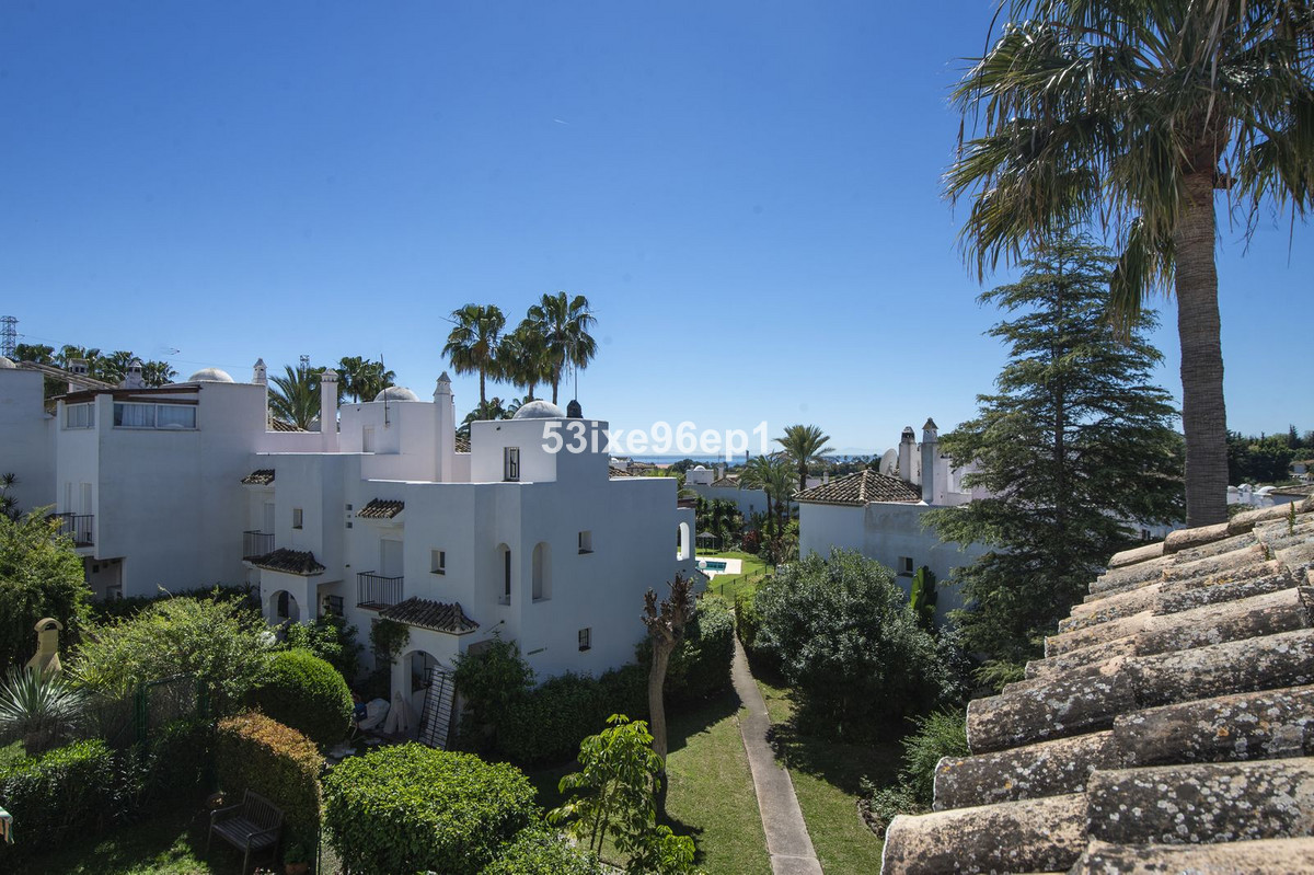 Se vende Pareada de 5 dormitorios en Costa Del Sol, Málaga, España