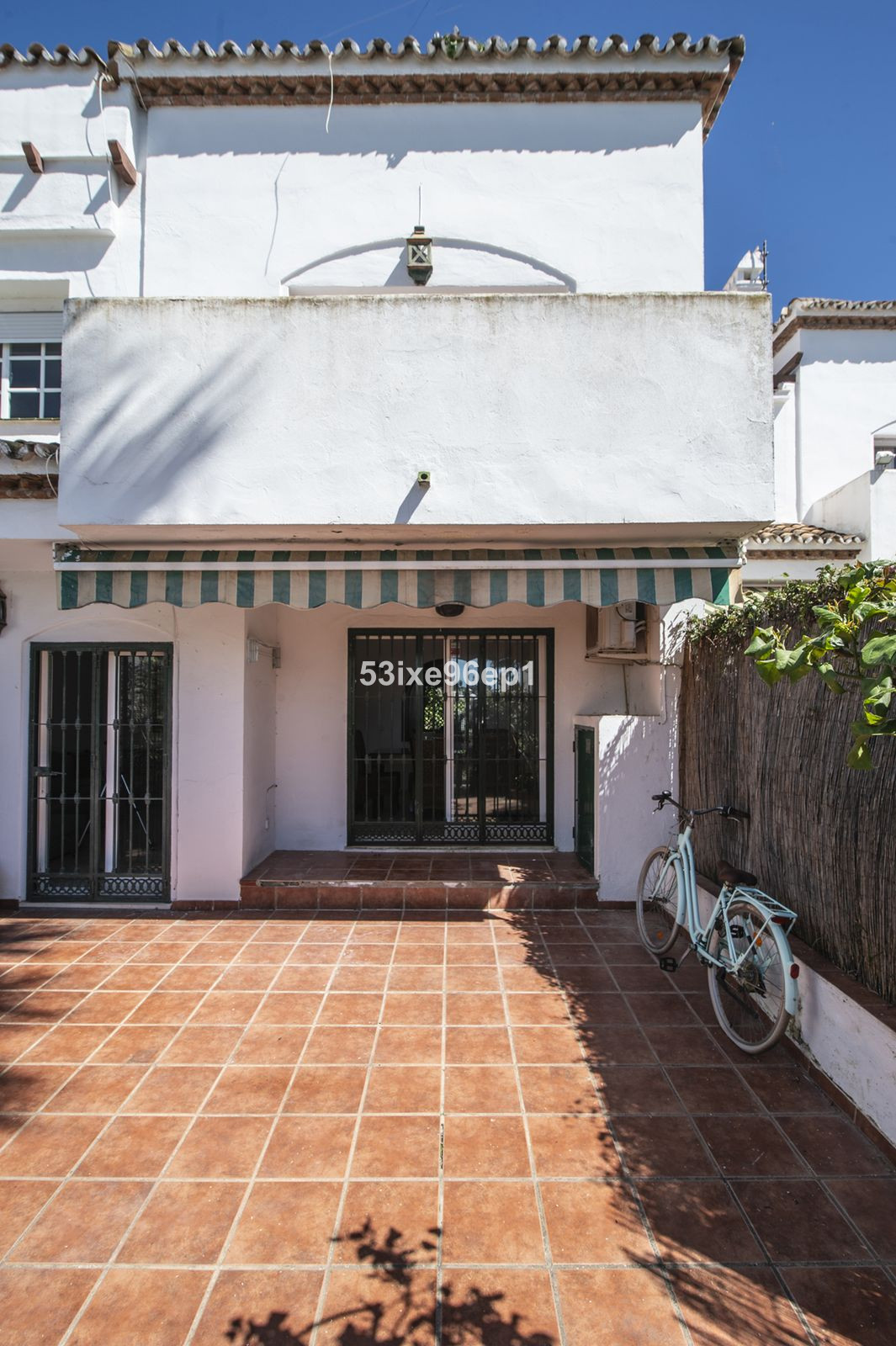 Se vende Pareada de 5 dormitorios en Costa Del Sol, Málaga, España